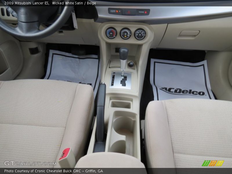 Wicked White Satin / Beige 2009 Mitsubishi Lancer ES