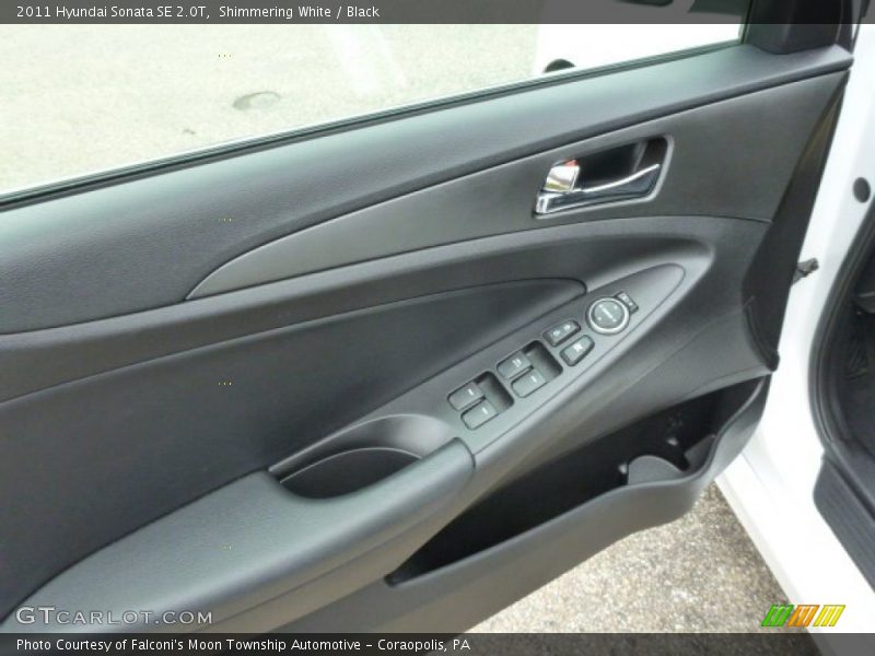 Shimmering White / Black 2011 Hyundai Sonata SE 2.0T