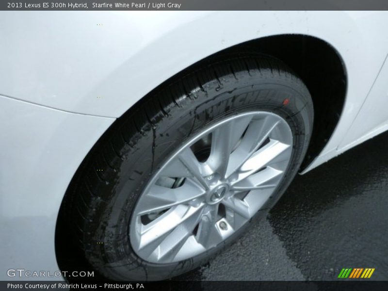Starfire White Pearl / Light Gray 2013 Lexus ES 300h Hybrid
