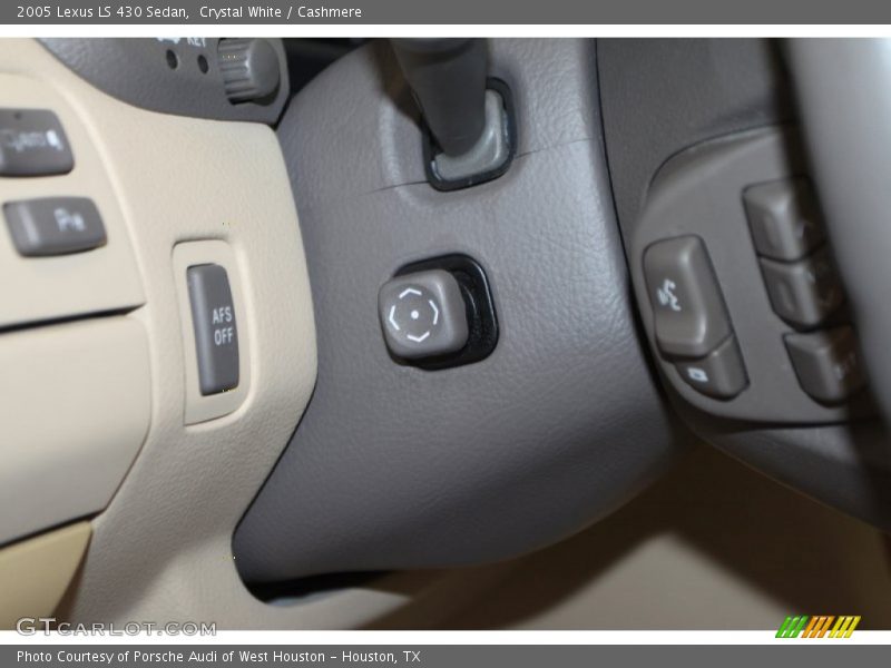 Controls of 2005 LS 430 Sedan