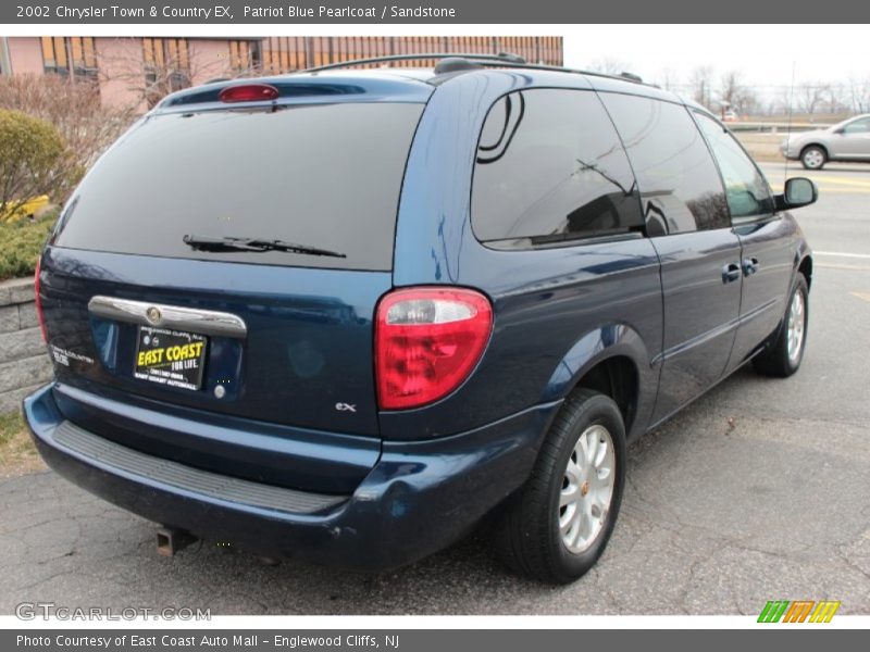 Patriot Blue Pearlcoat / Sandstone 2002 Chrysler Town & Country EX