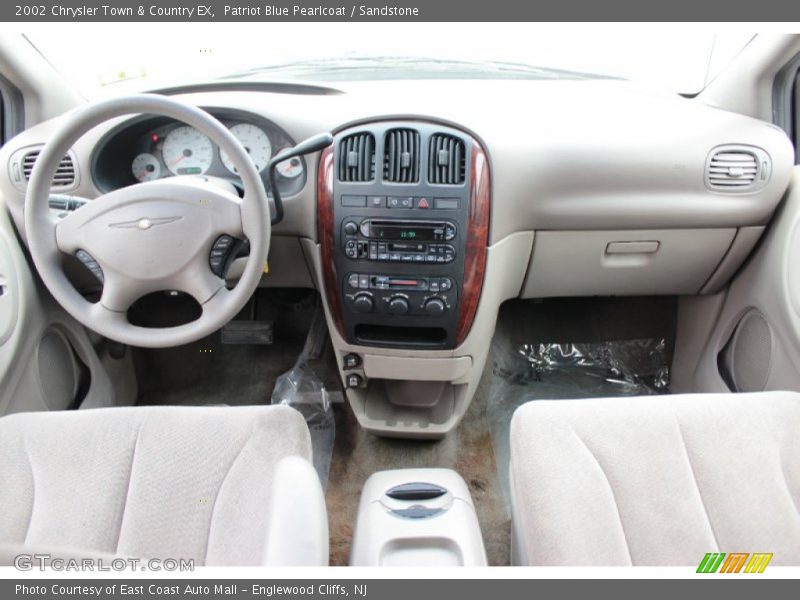 Dashboard of 2002 Town & Country EX