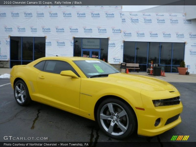 Front 3/4 View of 2010 Camaro SS Coupe