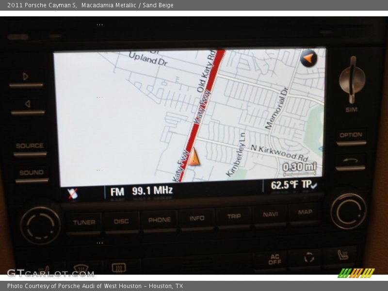 Navigation of 2011 Cayman S