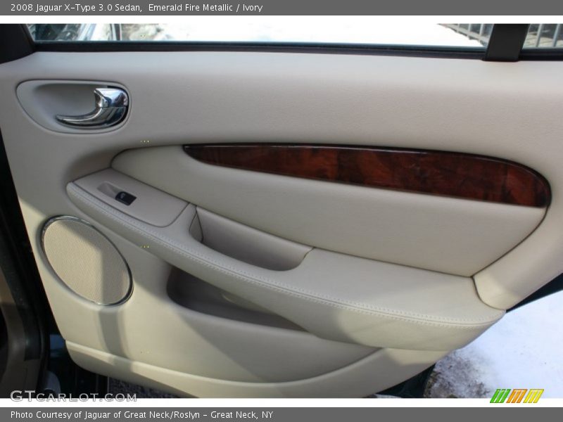 Door Panel of 2008 X-Type 3.0 Sedan