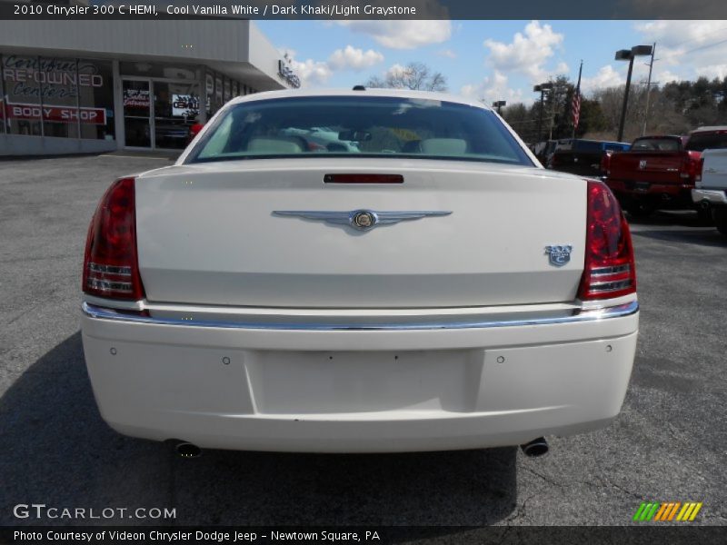 Cool Vanilla White / Dark Khaki/Light Graystone 2010 Chrysler 300 C HEMI