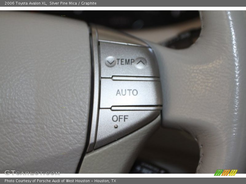 Controls of 2006 Avalon XL