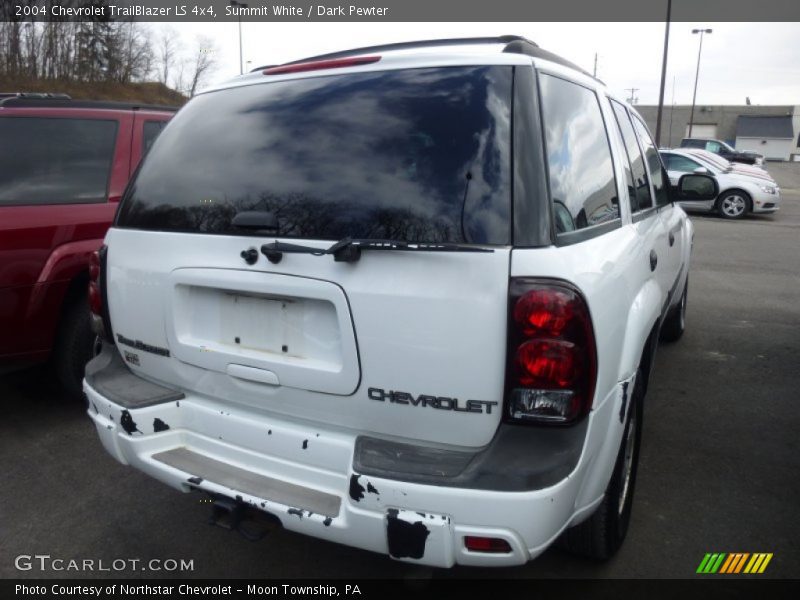 Summit White / Dark Pewter 2004 Chevrolet TrailBlazer LS 4x4