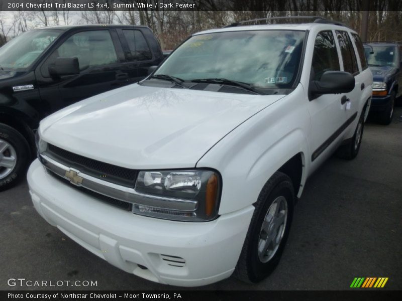 Summit White / Dark Pewter 2004 Chevrolet TrailBlazer LS 4x4