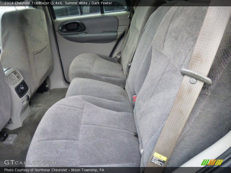 Summit White / Dark Pewter 2004 Chevrolet TrailBlazer LS 4x4