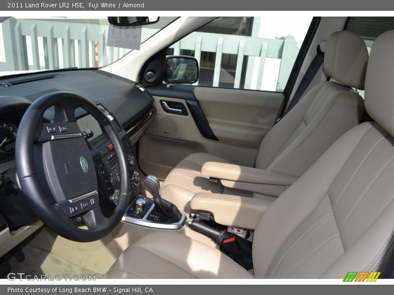 Fuji White / Almond 2011 Land Rover LR2 HSE
