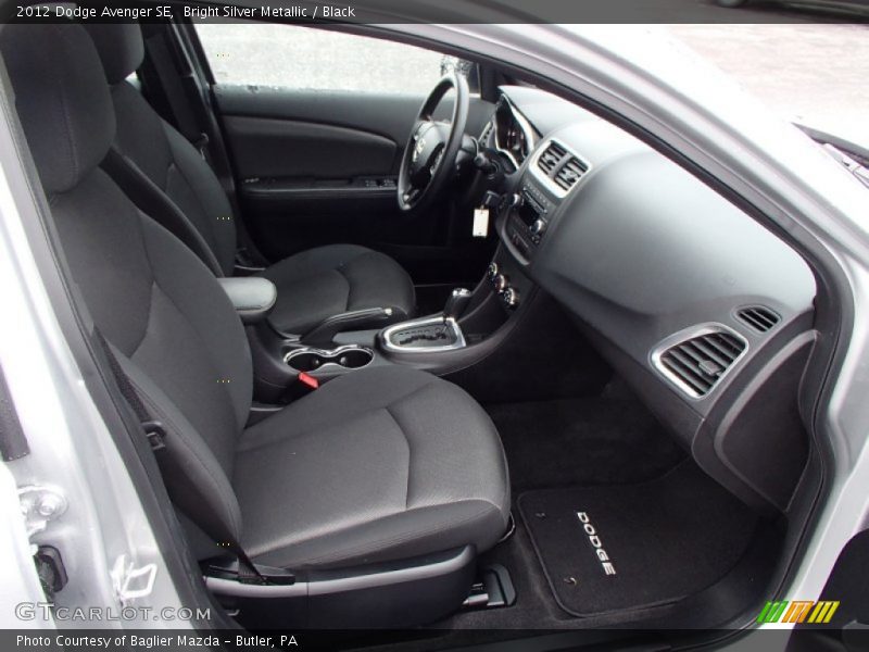 Bright Silver Metallic / Black 2012 Dodge Avenger SE