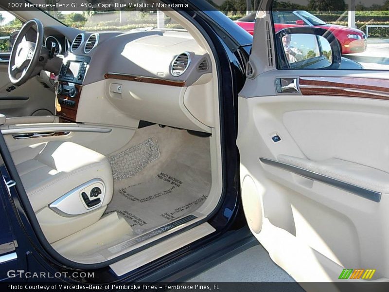 Capri Blue Metallic / Macadamia 2007 Mercedes-Benz GL 450