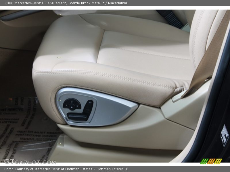 Front Seat of 2008 GL 450 4Matic