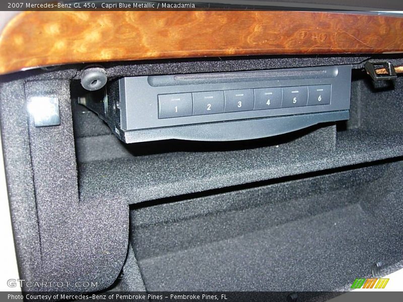 Capri Blue Metallic / Macadamia 2007 Mercedes-Benz GL 450
