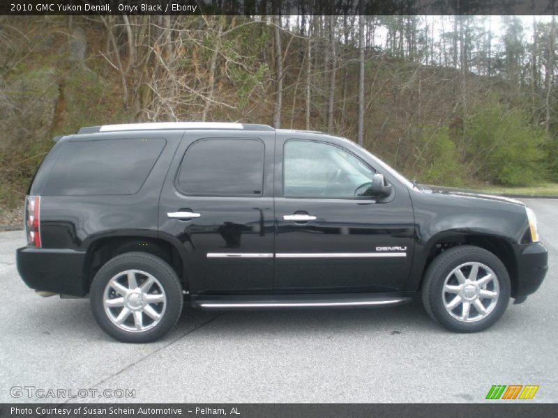 Onyx Black / Ebony 2010 GMC Yukon Denali
