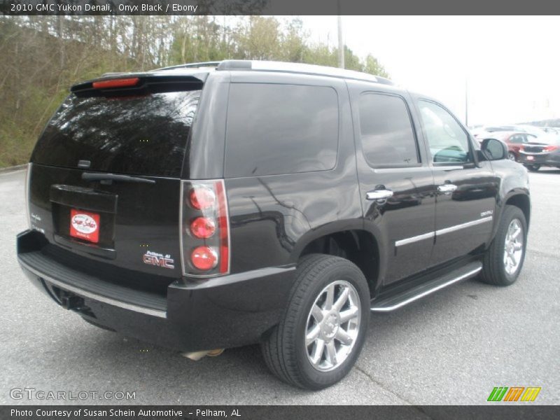 Onyx Black / Ebony 2010 GMC Yukon Denali
