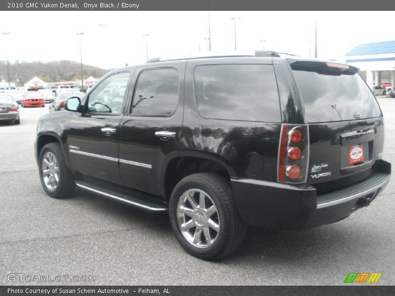Onyx Black / Ebony 2010 GMC Yukon Denali