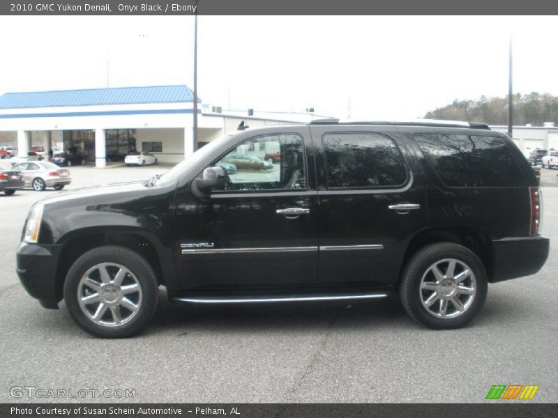 Onyx Black / Ebony 2010 GMC Yukon Denali