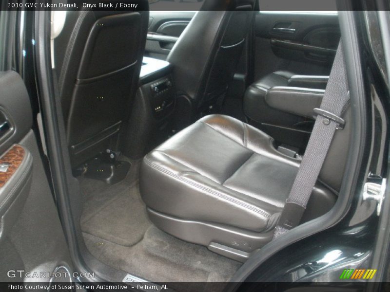 Onyx Black / Ebony 2010 GMC Yukon Denali