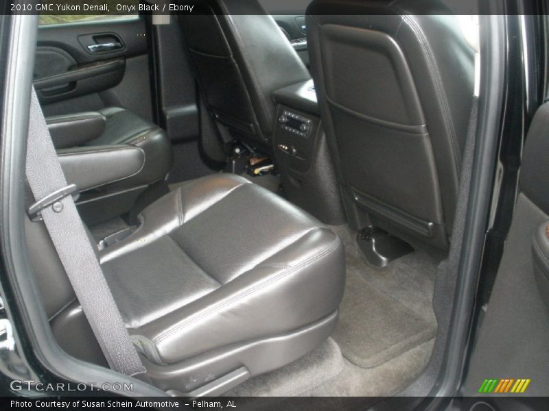 Onyx Black / Ebony 2010 GMC Yukon Denali