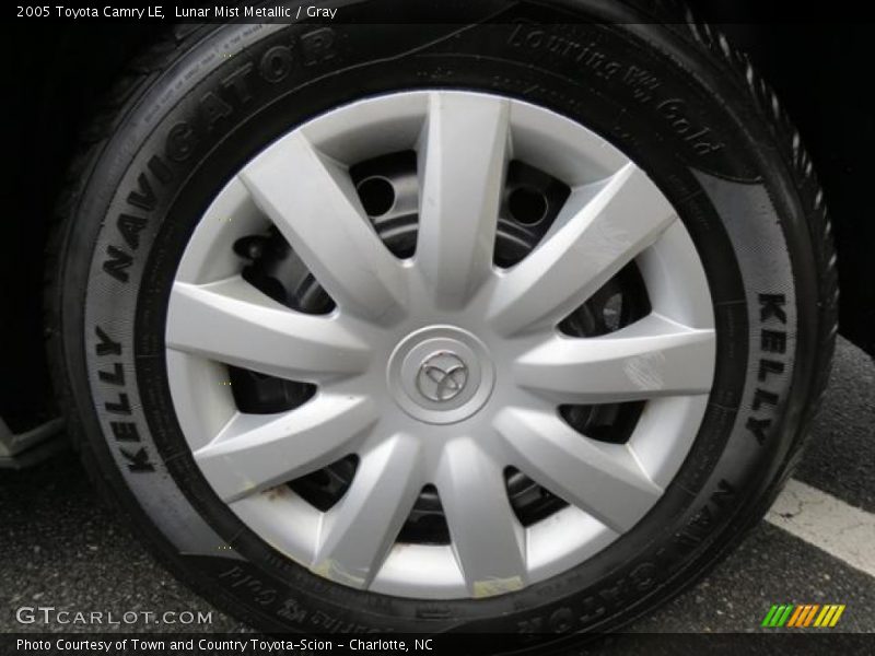 Lunar Mist Metallic / Gray 2005 Toyota Camry LE