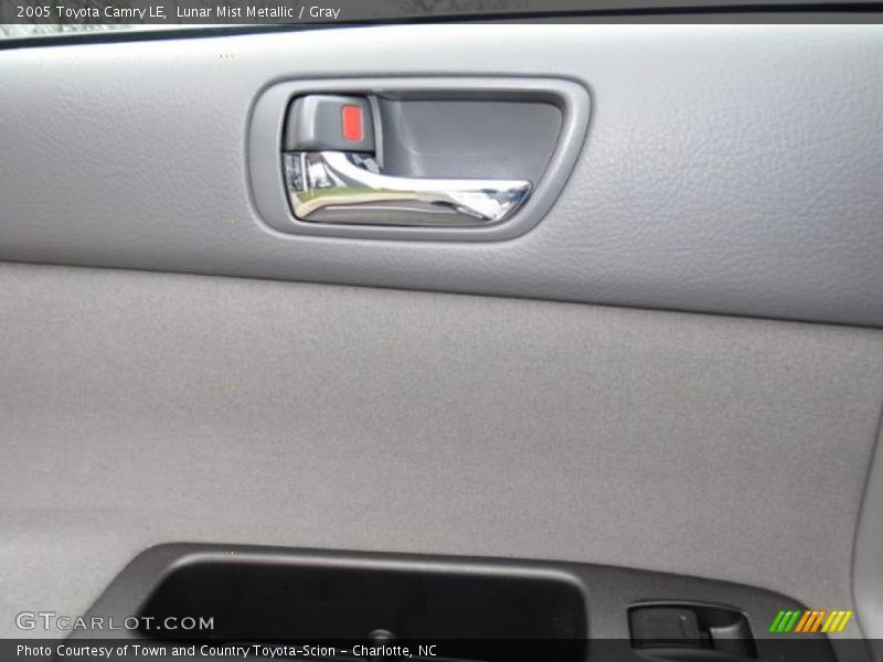 Lunar Mist Metallic / Gray 2005 Toyota Camry LE