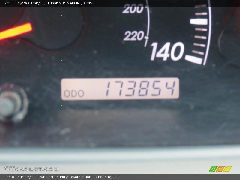 Lunar Mist Metallic / Gray 2005 Toyota Camry LE