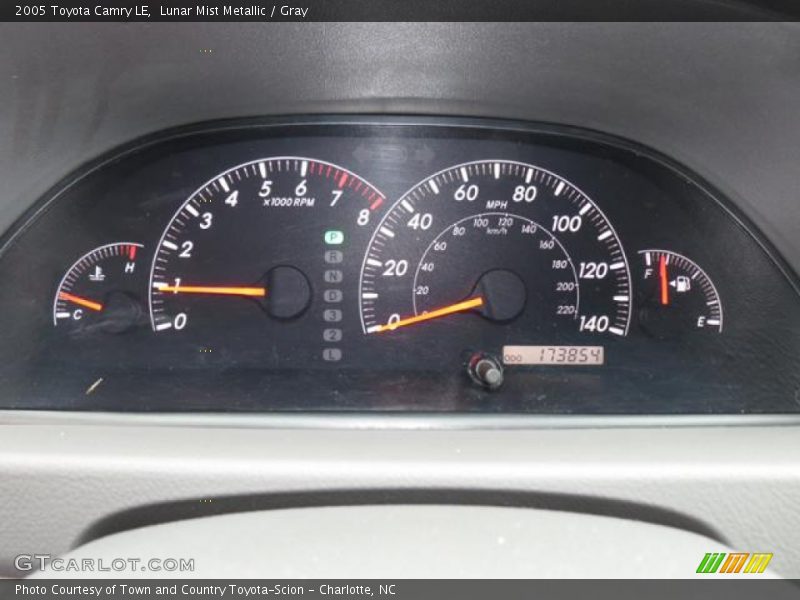 Lunar Mist Metallic / Gray 2005 Toyota Camry LE