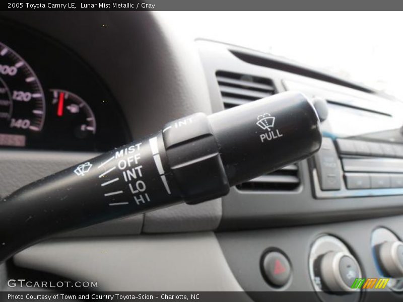Lunar Mist Metallic / Gray 2005 Toyota Camry LE