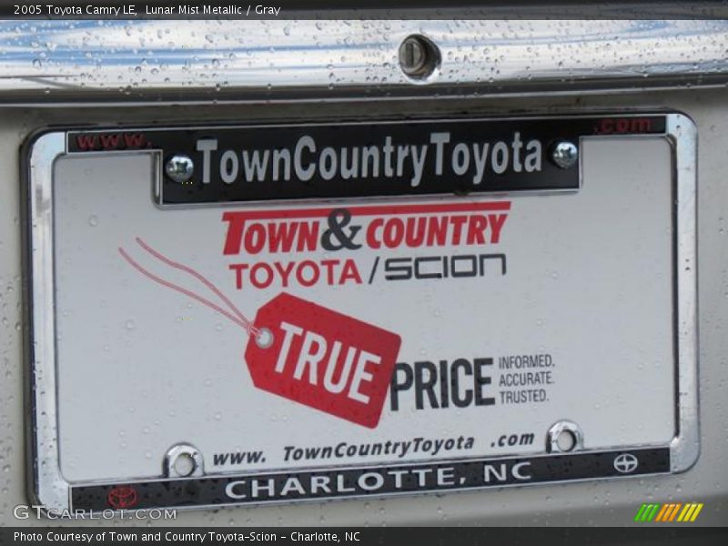 Lunar Mist Metallic / Gray 2005 Toyota Camry LE