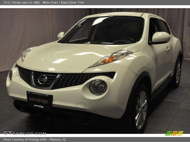 White Pearl / Black/Silver Trim 2012 Nissan Juke SV AWD