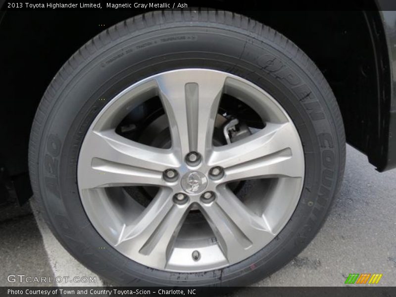 Magnetic Gray Metallic / Ash 2013 Toyota Highlander Limited