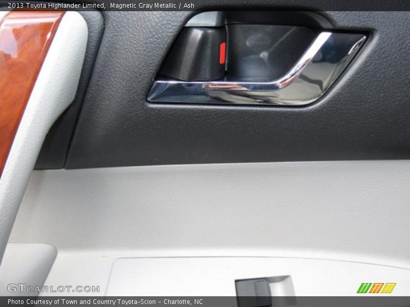 Magnetic Gray Metallic / Ash 2013 Toyota Highlander Limited