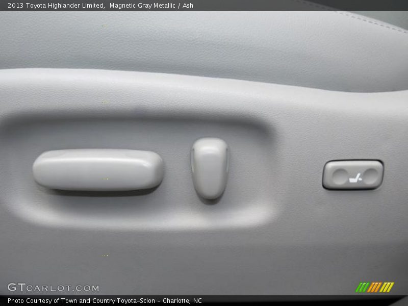 Magnetic Gray Metallic / Ash 2013 Toyota Highlander Limited