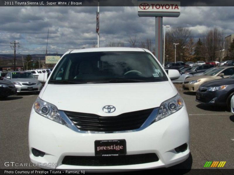 Super White / Bisque 2011 Toyota Sienna LE