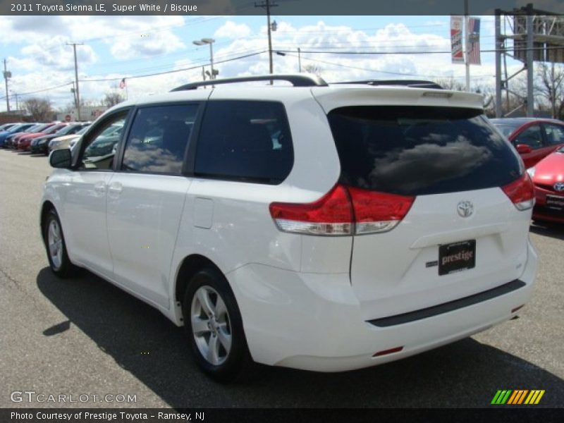 Super White / Bisque 2011 Toyota Sienna LE