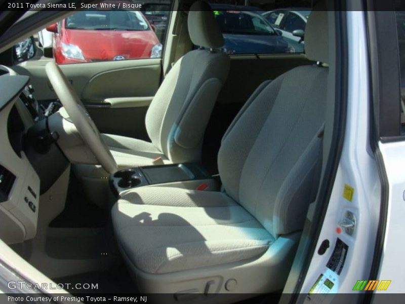 Super White / Bisque 2011 Toyota Sienna LE
