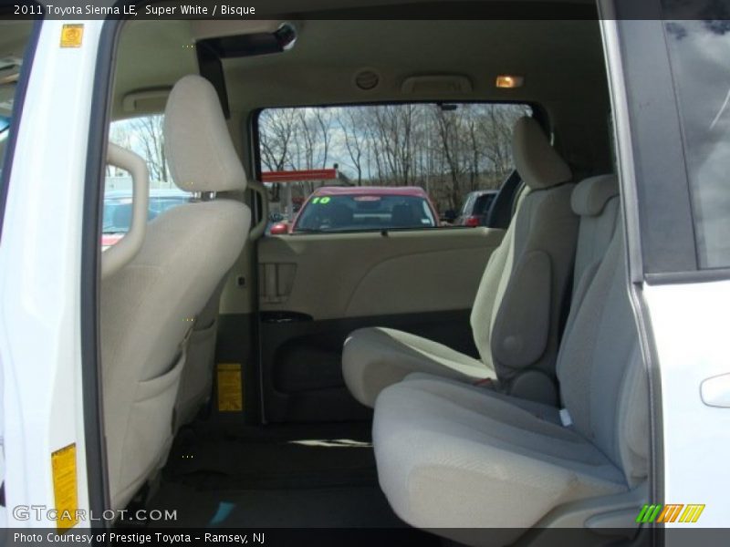 Super White / Bisque 2011 Toyota Sienna LE