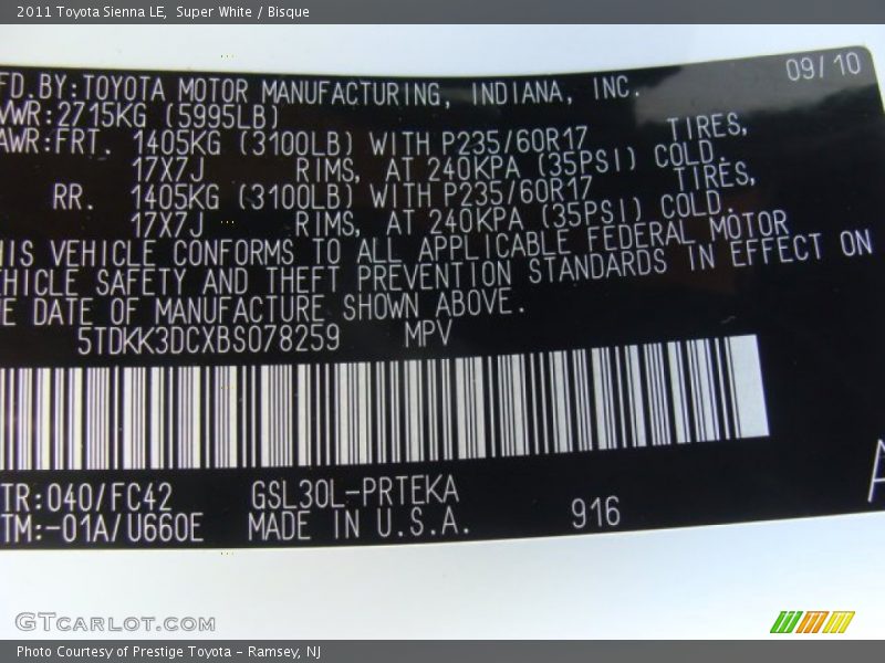 Super White / Bisque 2011 Toyota Sienna LE
