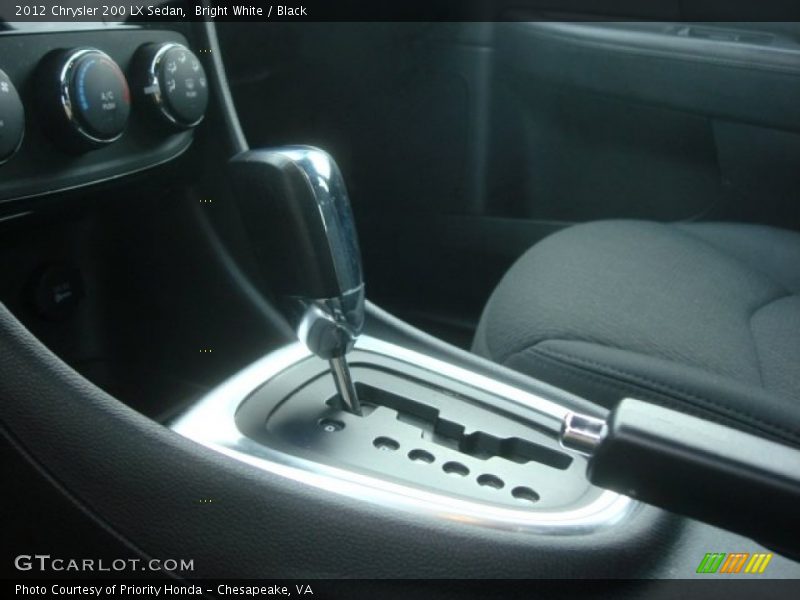 Bright White / Black 2012 Chrysler 200 LX Sedan