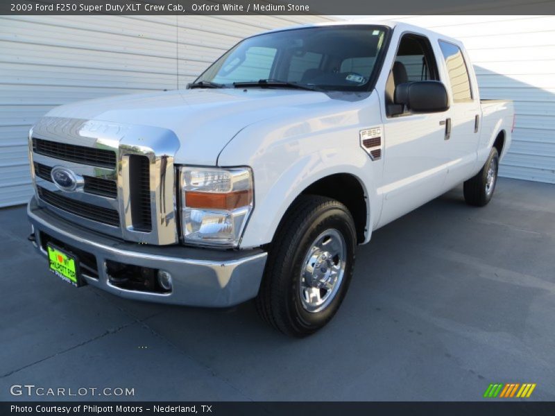 Oxford White / Medium Stone 2009 Ford F250 Super Duty XLT Crew Cab