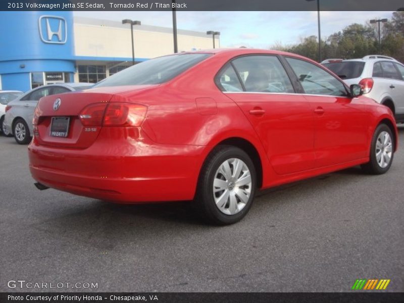Tornado Red / Titan Black 2013 Volkswagen Jetta SE Sedan