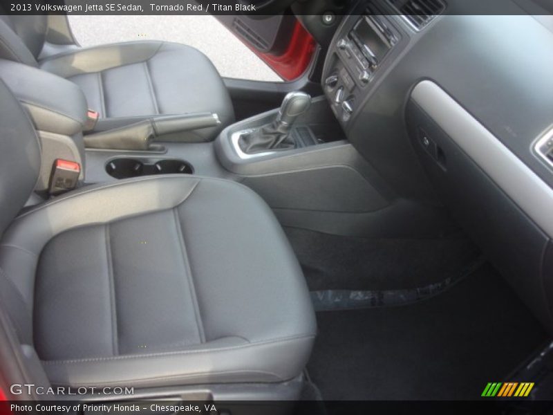 Tornado Red / Titan Black 2013 Volkswagen Jetta SE Sedan