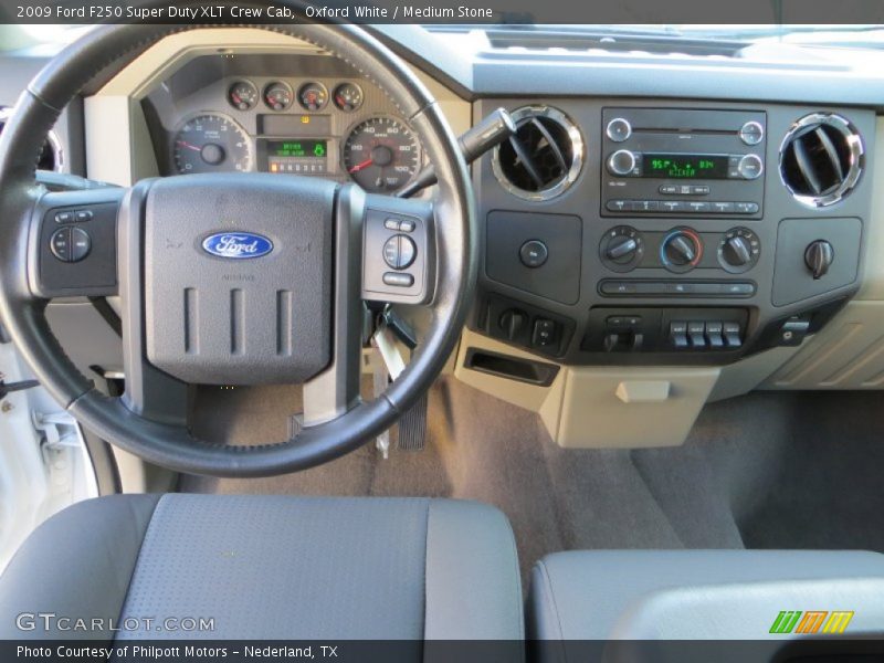 Oxford White / Medium Stone 2009 Ford F250 Super Duty XLT Crew Cab