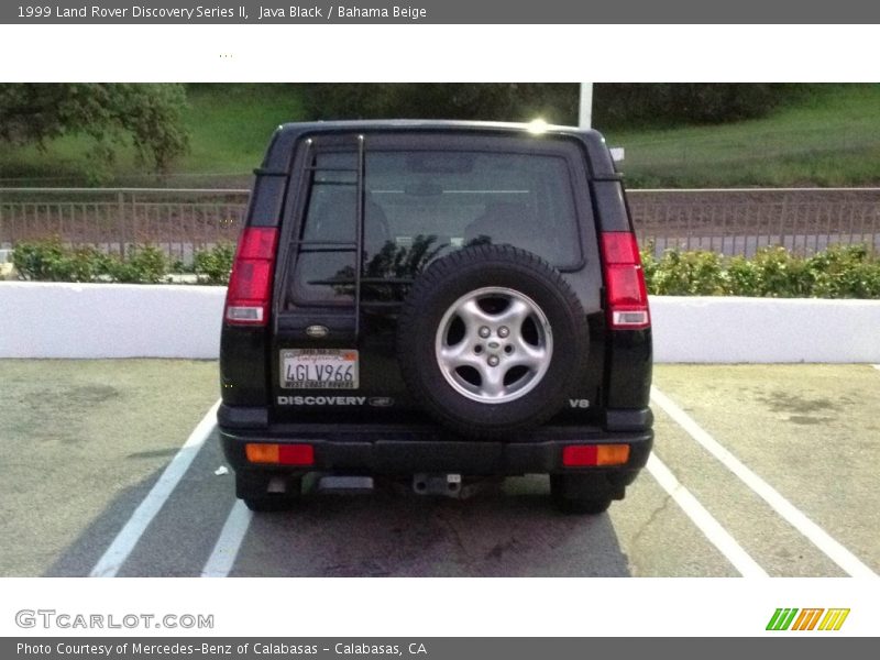 Java Black / Bahama Beige 1999 Land Rover Discovery Series II