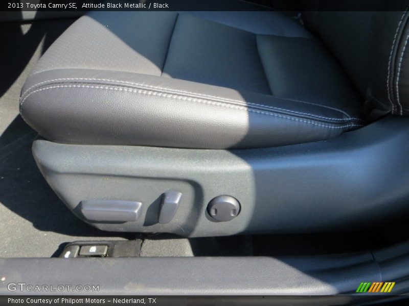 Attitude Black Metallic / Black 2013 Toyota Camry SE