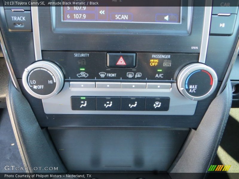 Attitude Black Metallic / Black 2013 Toyota Camry SE