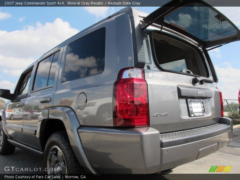 Mineral Gray Metallic / Medium Slate Gray 2007 Jeep Commander Sport 4x4