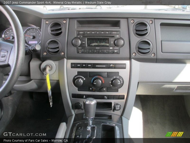 Mineral Gray Metallic / Medium Slate Gray 2007 Jeep Commander Sport 4x4